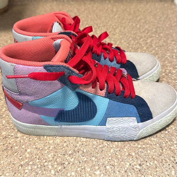 Sweet Nike high tops! - Picture 1 of 3